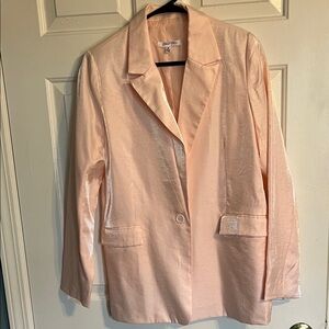 Elegant Light Pink Blazer